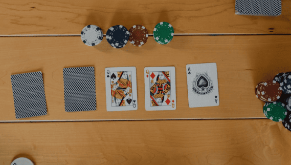 德扑圈HHPoker平台体验评测：玩家反馈与功能分析